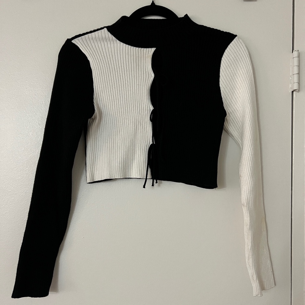 Zara Bow Trim Knit Sweater in Black and White